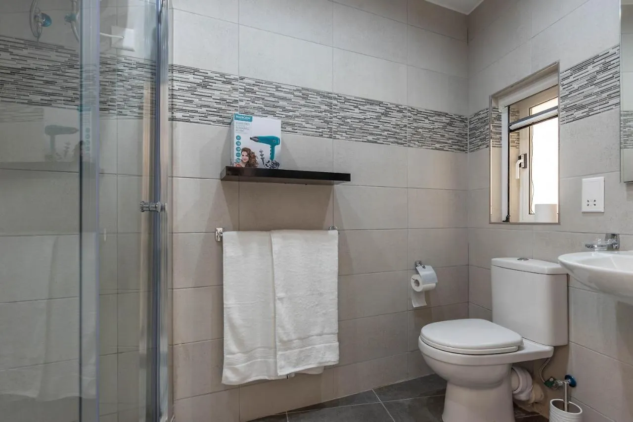 Alloggio in famiglia Sliema Bedrooms With Ensuite Bathrooms